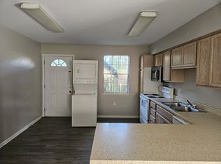 4641 Yale St APT B, Metairie, LA 70006