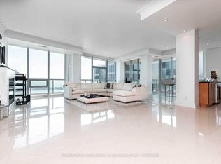 16 Harbour St #5101, Toronto, ON M5J 2Z7