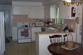 5th image of 826 Rose Blvd