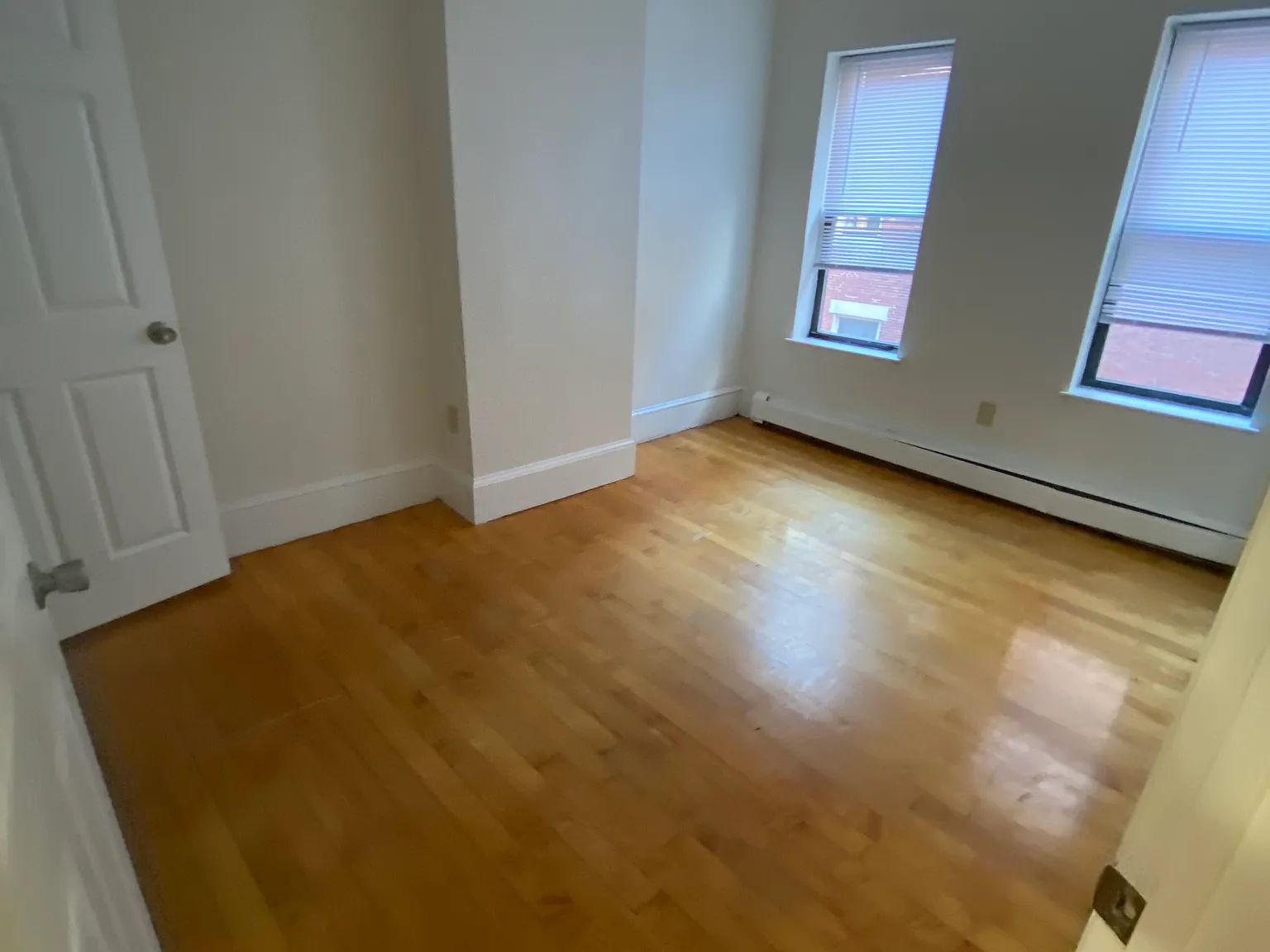 2 bed, 600 sqft, $3,800 — Photo 3
