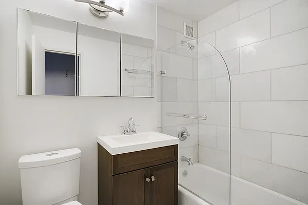 Rented by Julien Aractingi, LREB | media 7