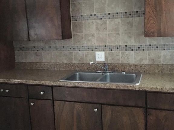 4th image of 2123 Avenue G