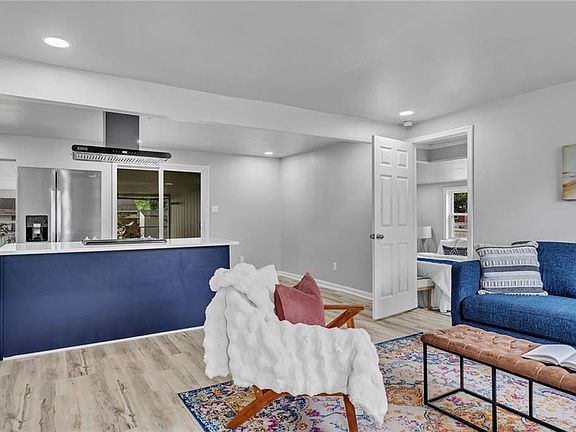 4th image of 2007 Egger Cir