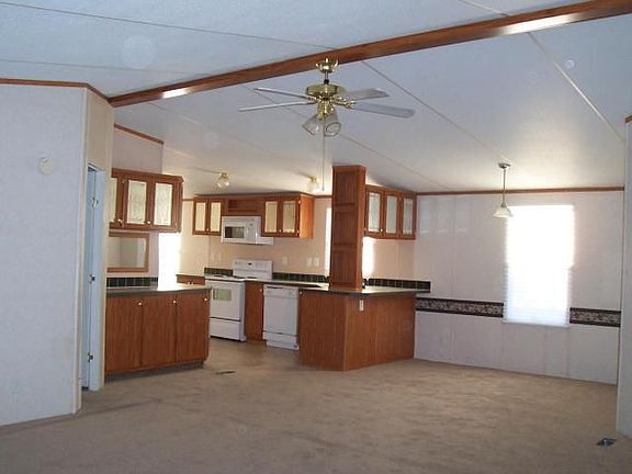 Dining Room/Kitchen