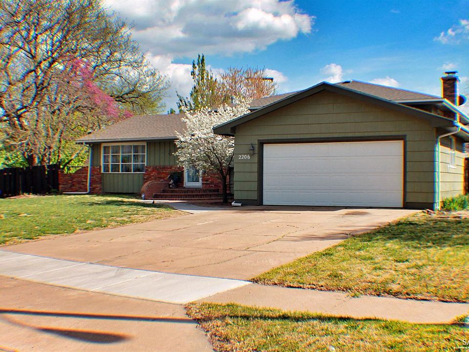 1st image of 2206 Mayfair Dr