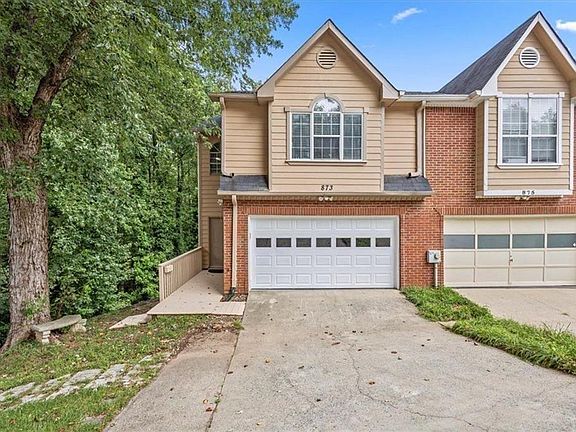 2nd image of 873 Edgewater Cir