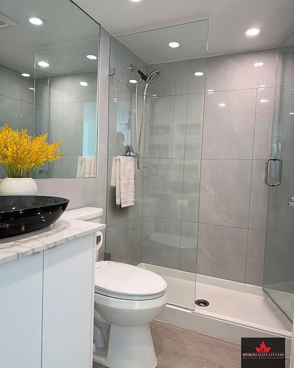 1st image of 501 Pacific St #401