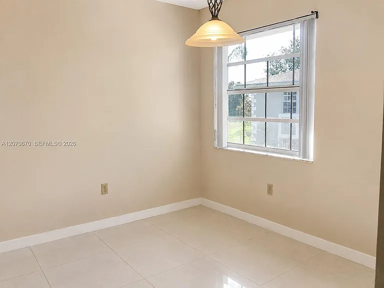 454 NE 210th Circle Ter #202-7B — Photo 5