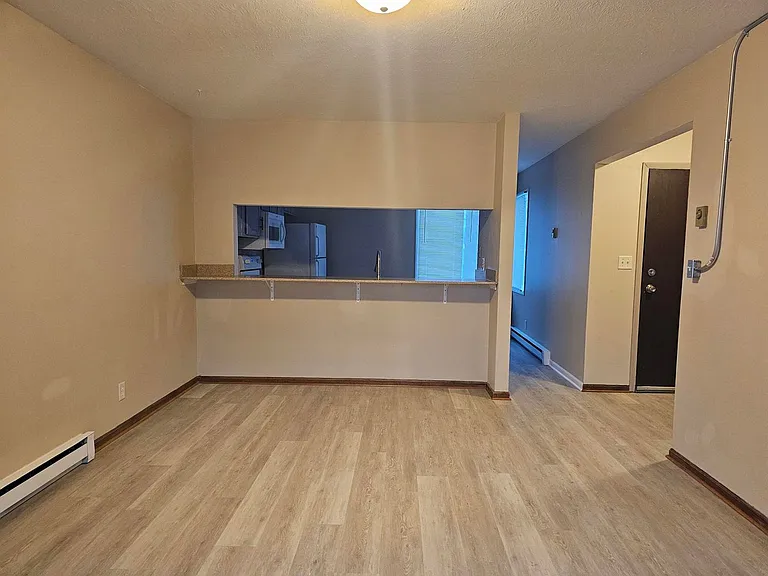 5022 E Riverside Blvd — Photo 7