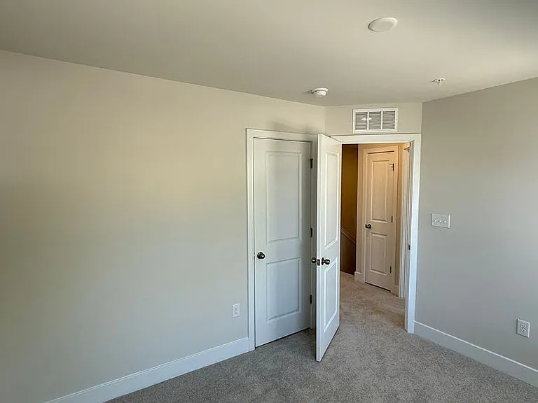 2108 Winterberry Ln — Photo 18