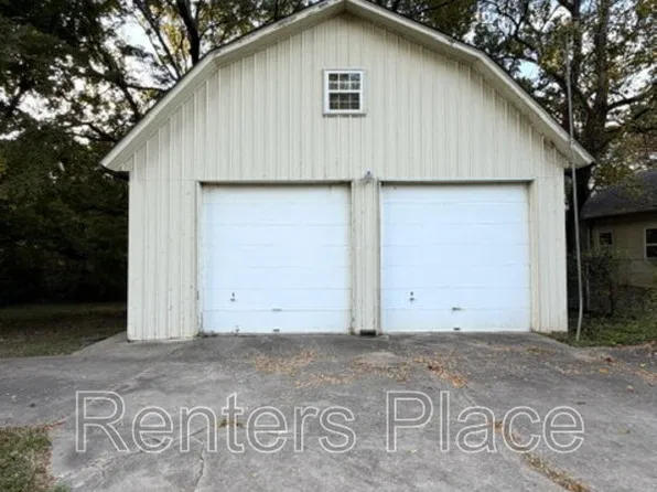 8166 S Elwood Ave, Tulsa, OK 74132