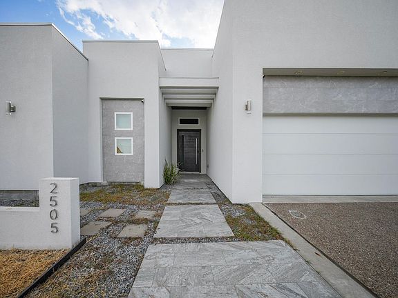 2nd image of 2505 Lucia Ct