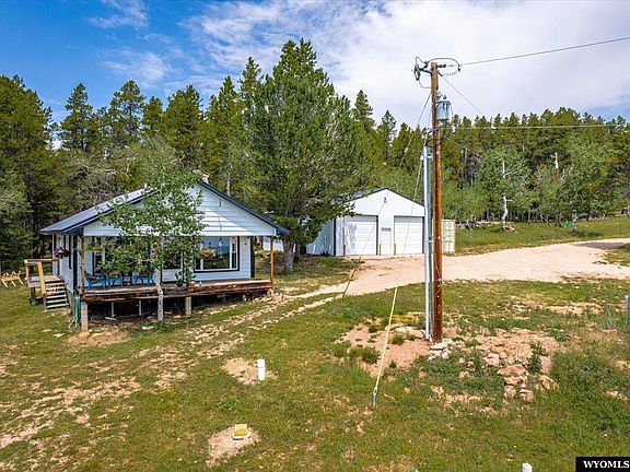 4th image of 676 Columbine Dr