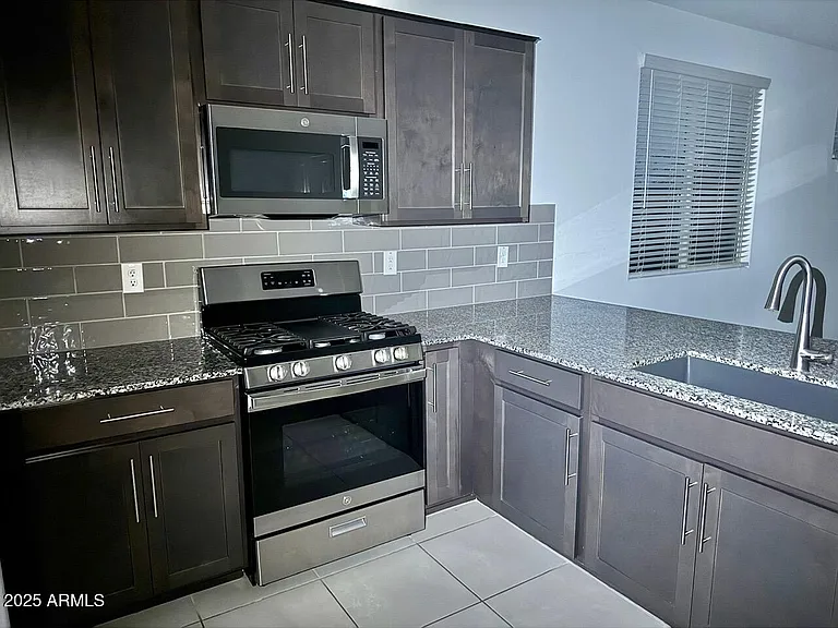 8905 W Orange Dr — Photo 7