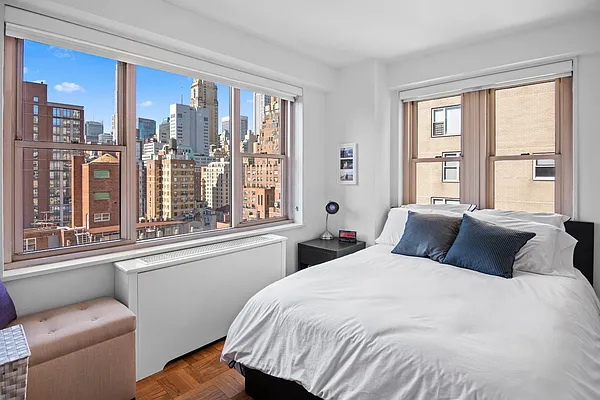 Sold by HomeDax Real Estate | media 2