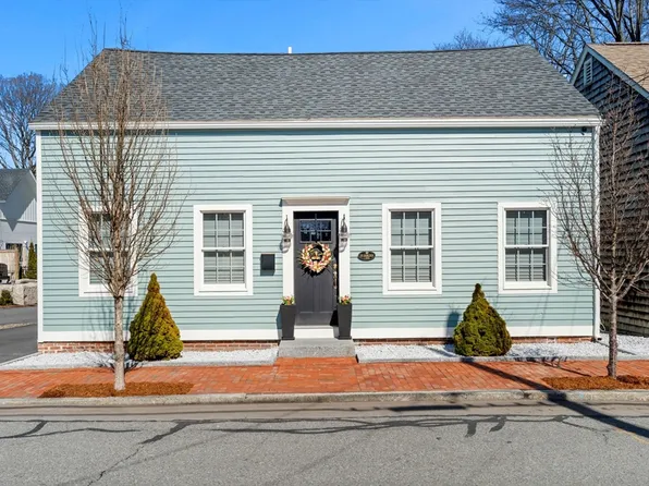 29 Hancock St, Newburyport, MA 01950