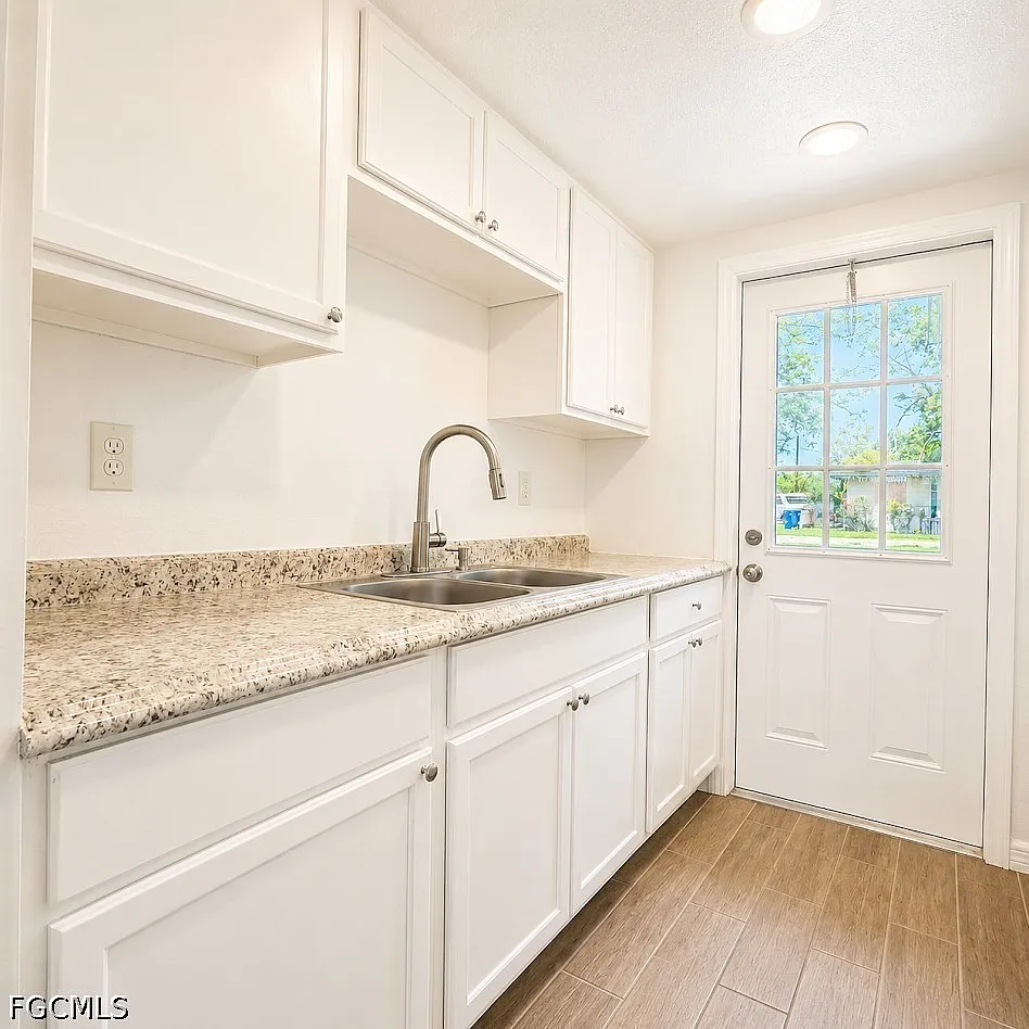 2 bed, 1.0 bath, 700 sqft, $1,095 — Photo 4