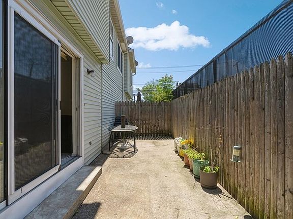 4th image of 501 Morris Ave