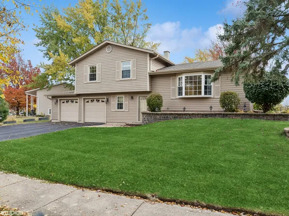 945 Patriot Ln, Hoffman Estates, IL 60192