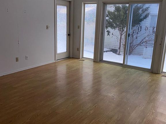 4th image of 521 S 16th St #A