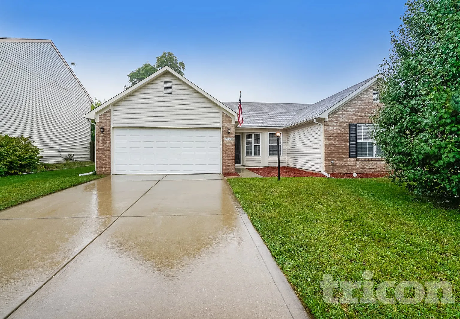 2220 Lakecrest Drive Columbus IN — Photo 1