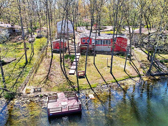 3rd image of 47 W Lakeshore Dr