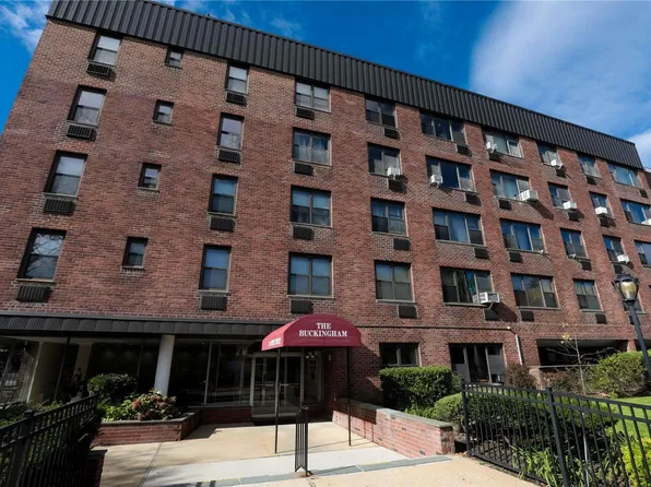 124 Smith Street #2E, Freeport, NY 11520