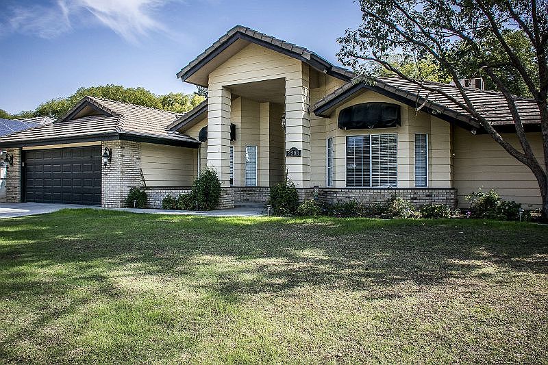 2nd image of 2208 Gambel Oak Way
