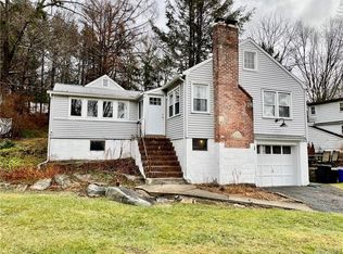 3 Hanover Rd, Brewster, NY 10509