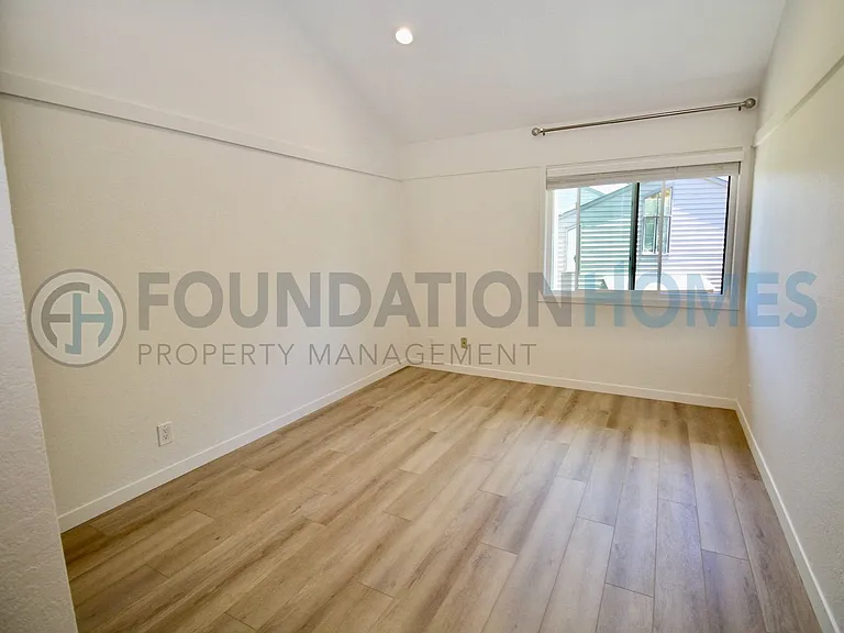 47 Willow Ln — Photo 10