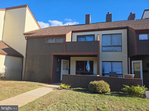 5027 S Convent Ln APT G, Philadelphia, PA 19114