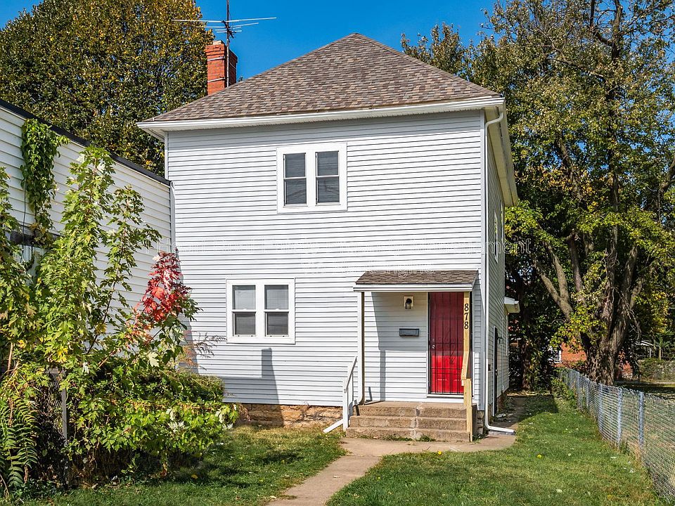 1st image of 878 1/2 Sullivant Ave