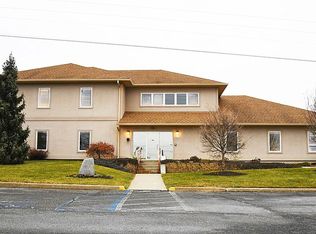 1000 Coventry Dr, Phillipsburg, NJ 08865