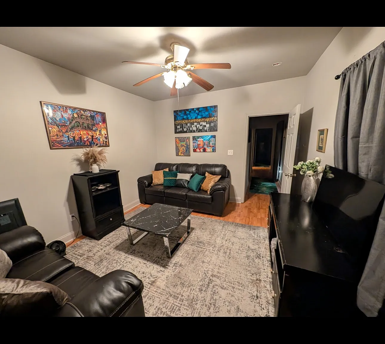 2 bed, 3325 sqft, $1,600 — Photo 2