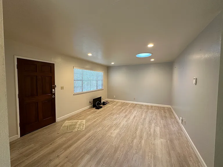 140 Doyle St #B — Photo 4
