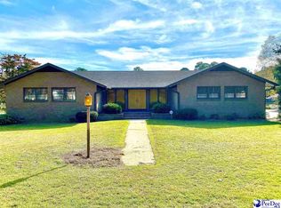 813 Park Cir, Dillon, SC 29536