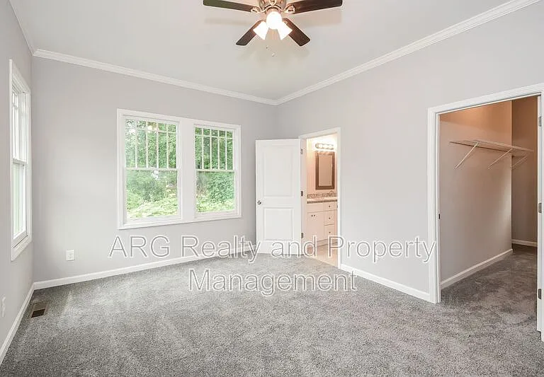 393 Atwood St SW — Photo 7