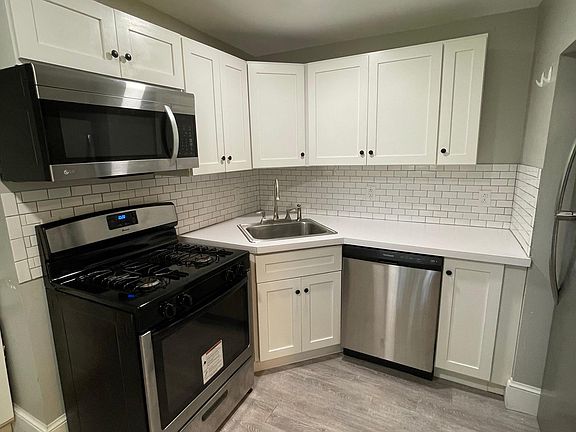 3rd image of 116 Stewart Ave #2