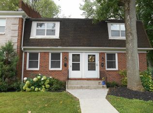 115 Creekside Dr, Amherst, NY 14228