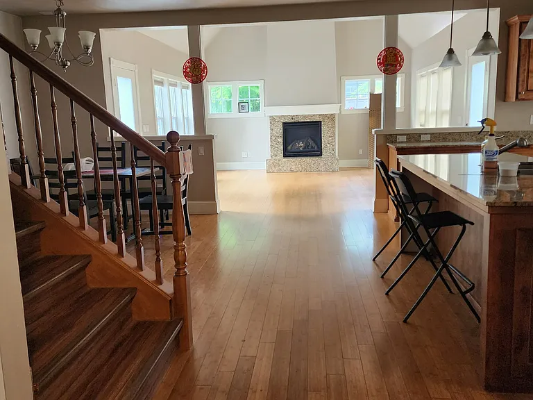 350 Ellie Ln — Photo 4