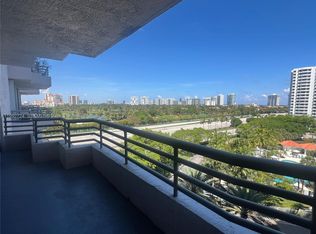 3300 NE 191st St APT 909, Aventura, FL 33180