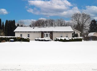 635 Joslyn Rd, Lake Orion, MI 48362