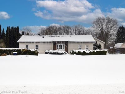 635 Joslyn Rd, Lake Orion, MI, 48362