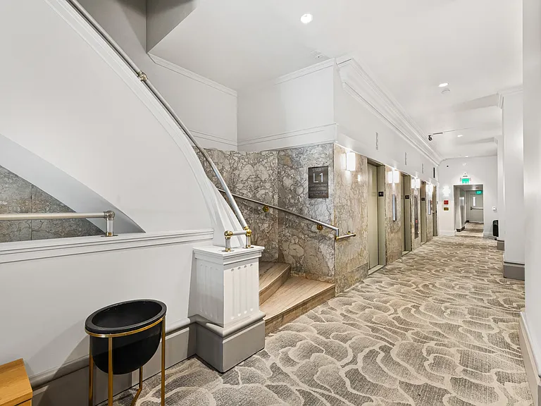 The Astor — Photo 15