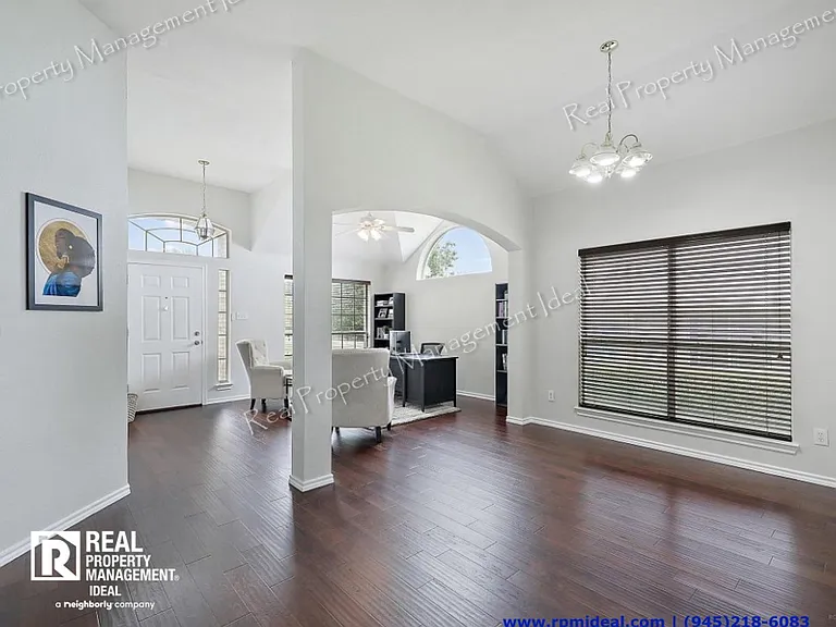 4207 Osborn Rd — Photo 4