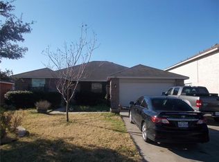 2051 Crosbyton Ln, Grand Prairie, TX 75052