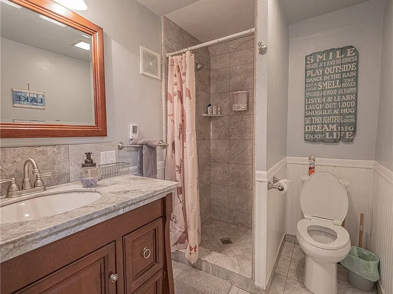 233 Corona Cir — Photo 33