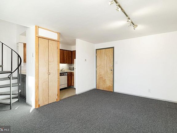 1st Floor Entrance