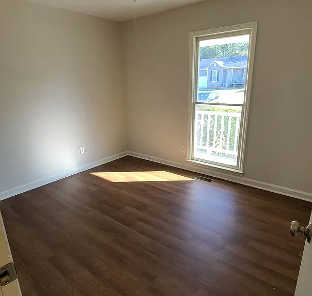 564 Jennings Farm Rd — Photo 5