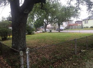 5302 Avenue P 1/2, Galveston, TX 77551
